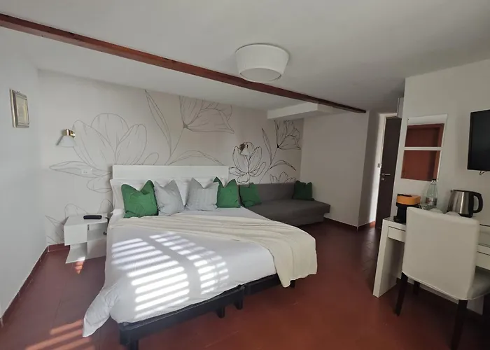 Villa Greta Hotel Rooms & Suites